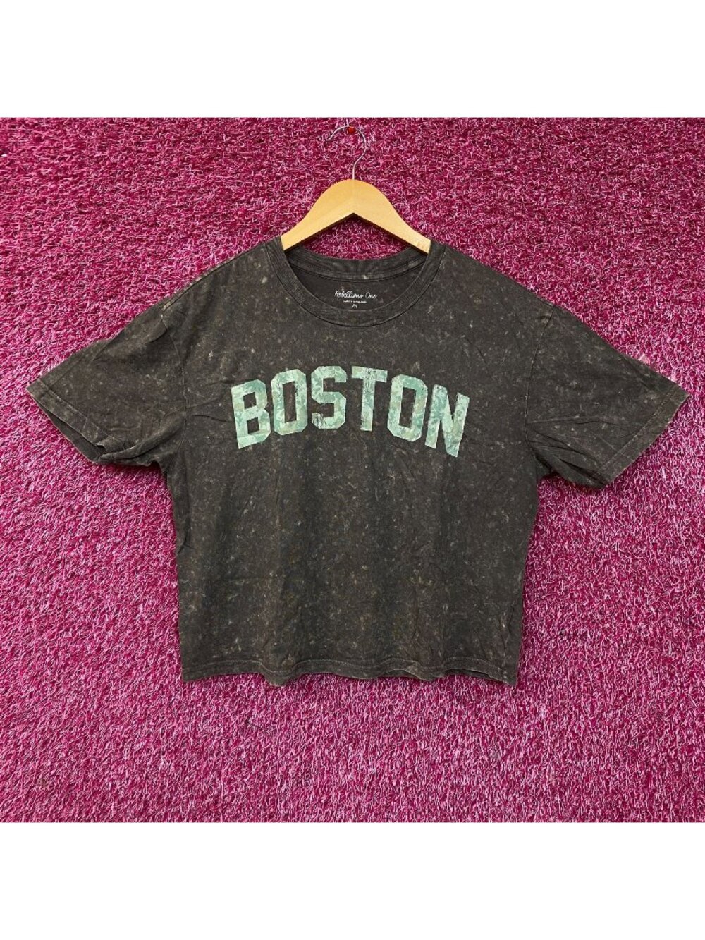Rebellious One Boston Graphic Crop Top Medium